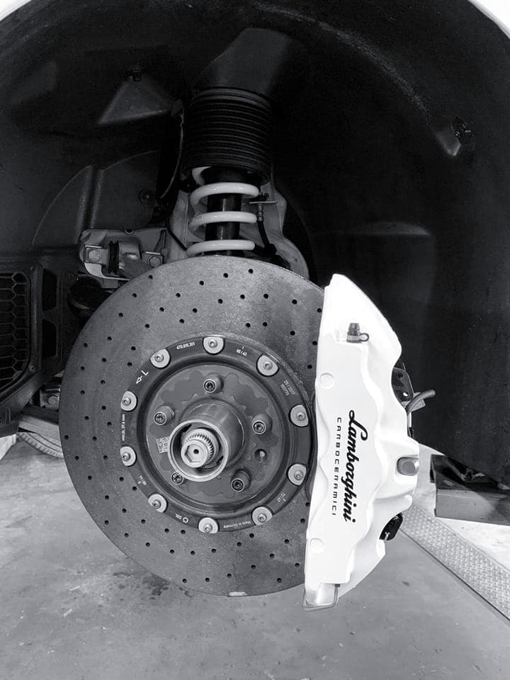 Lamborghini Performante service