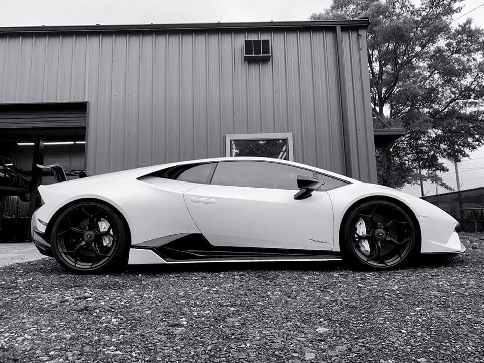 Lamborghini Performante service