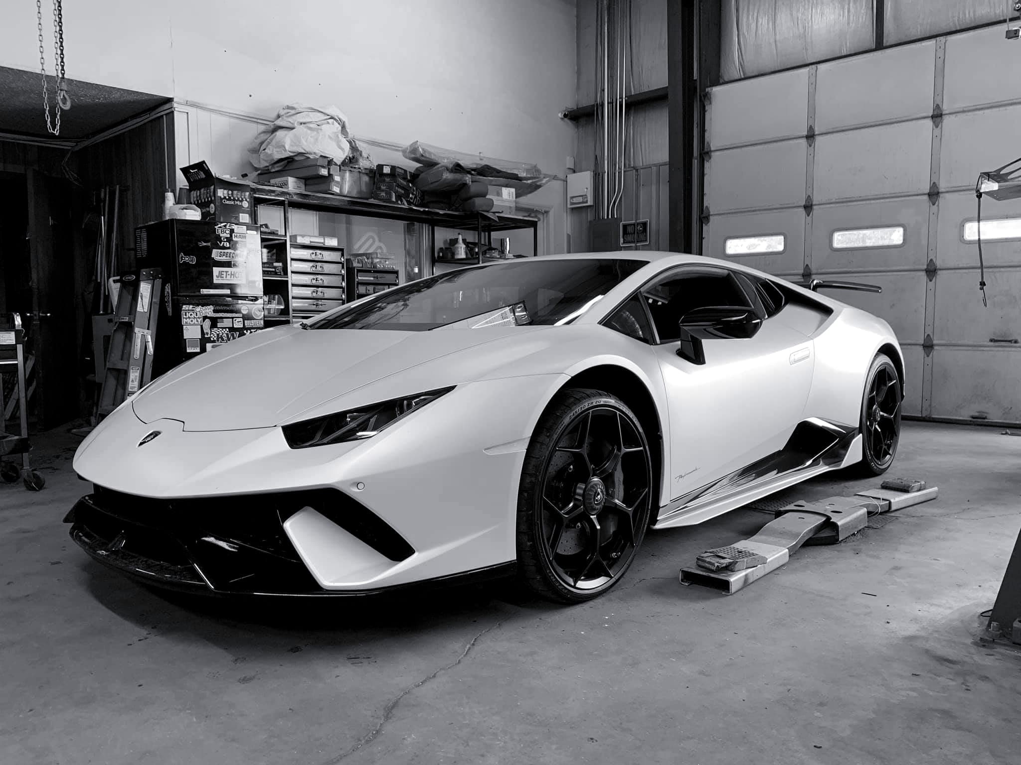 Lamborghini Performante service