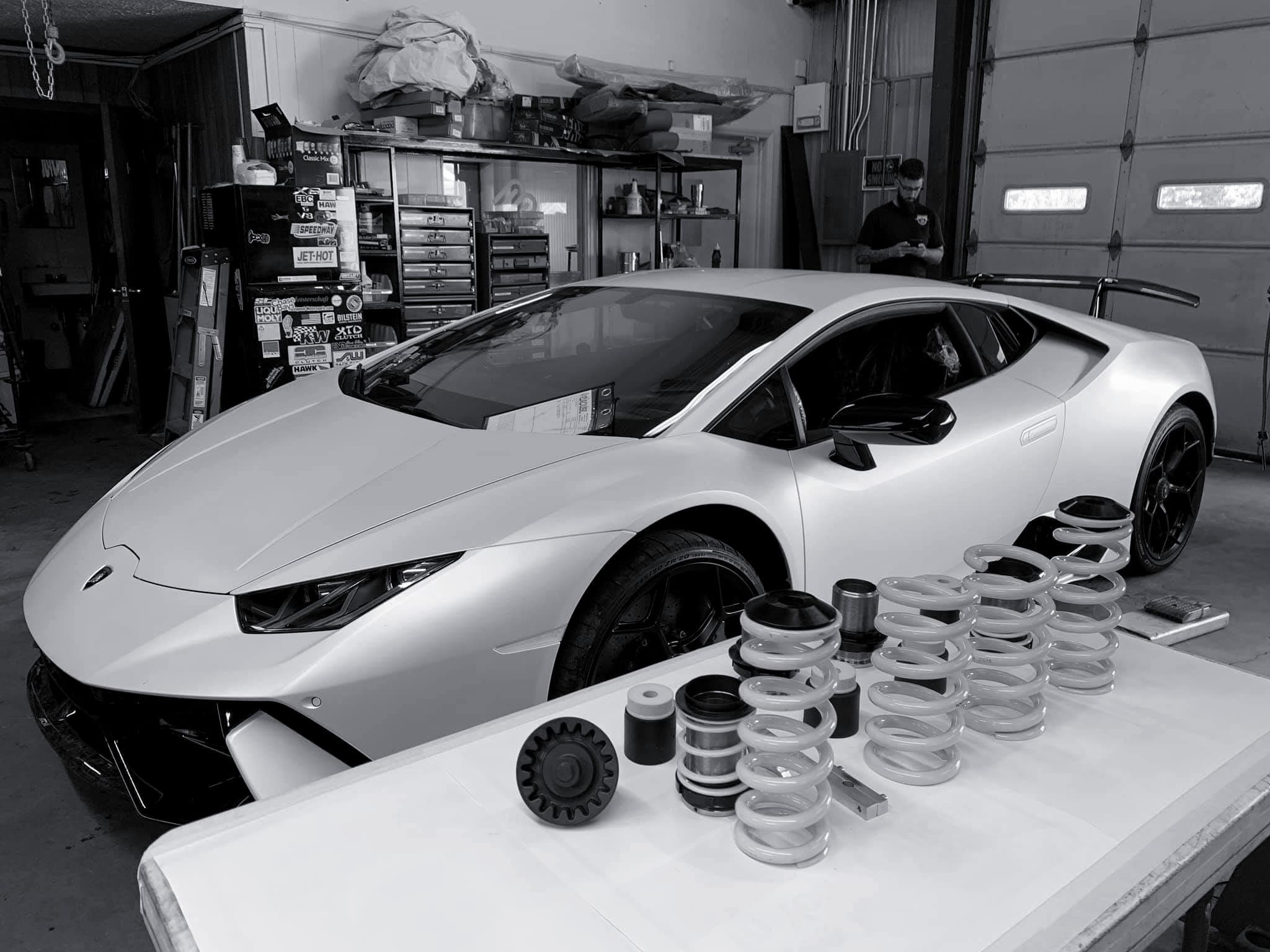 Lamborghini Performante service