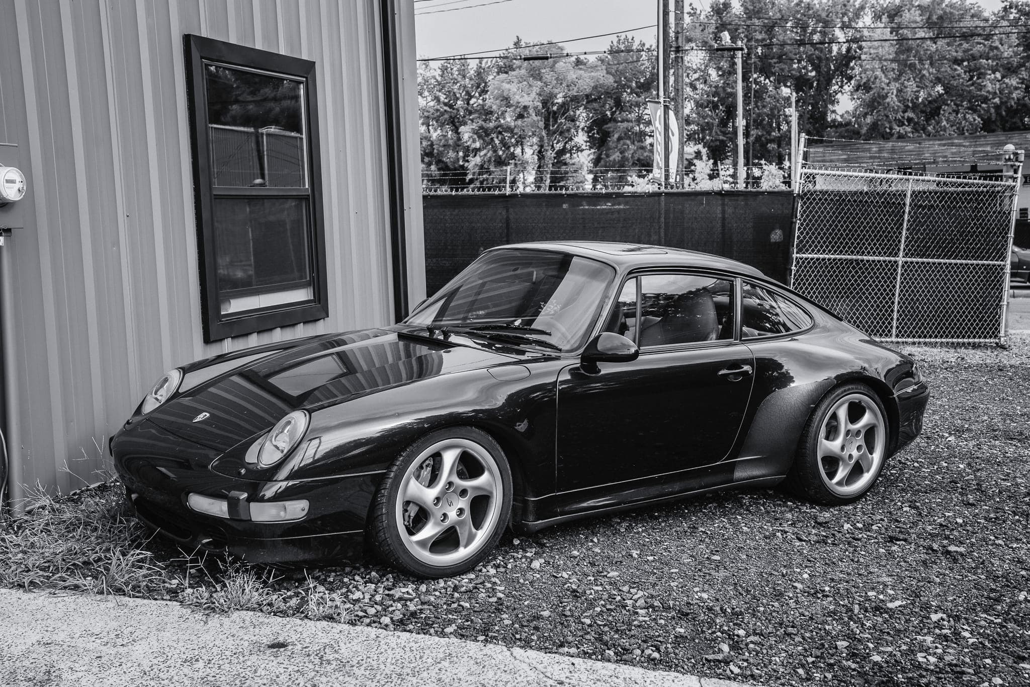 Porsche 993 C4S dropped off for full restoration
