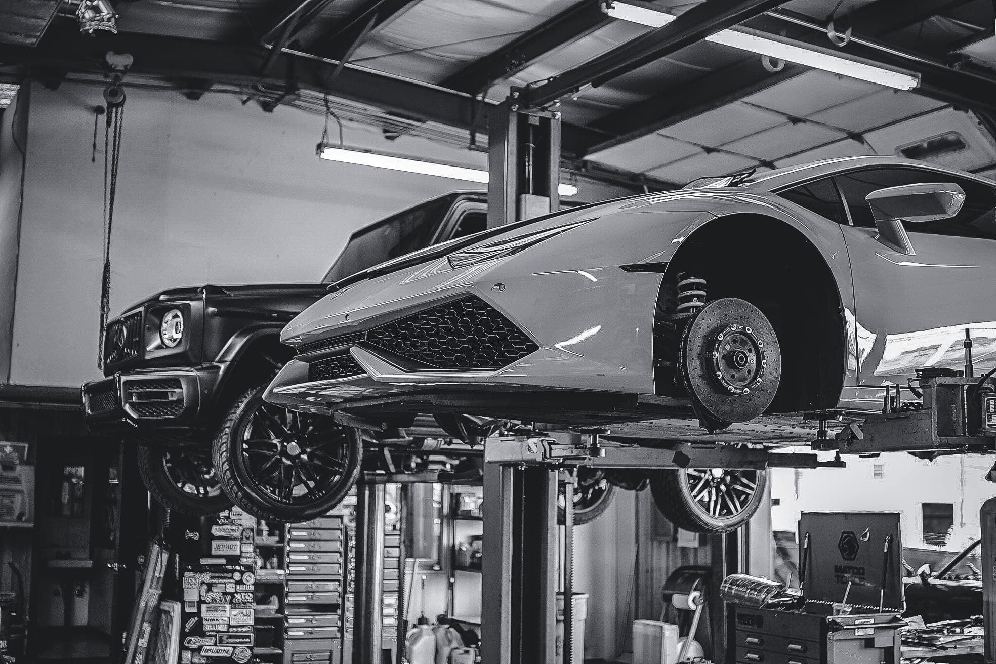 Lamborghini Huracan brake caliper painting service