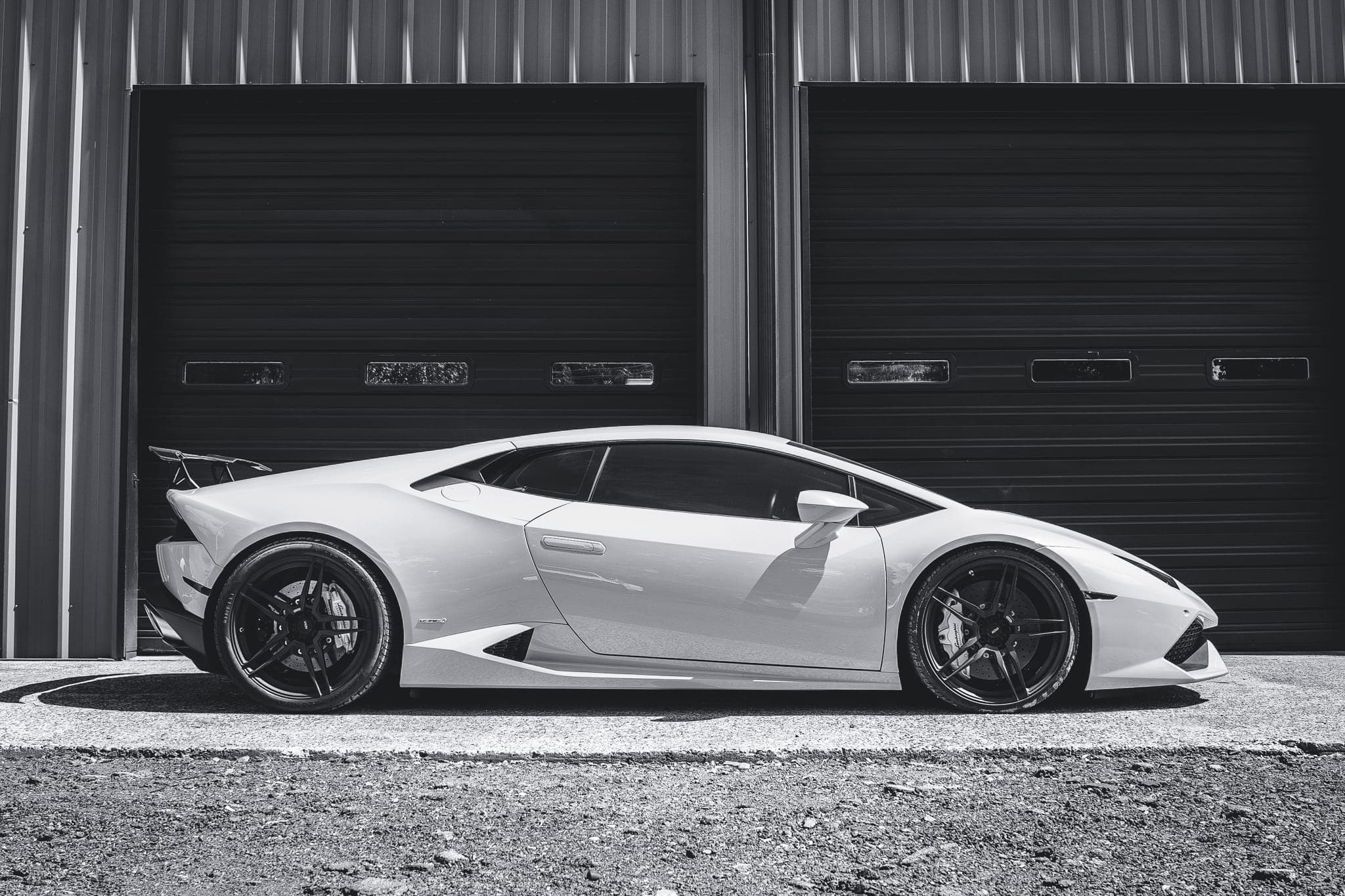 Lamborghini Huracan brake caliper painting service