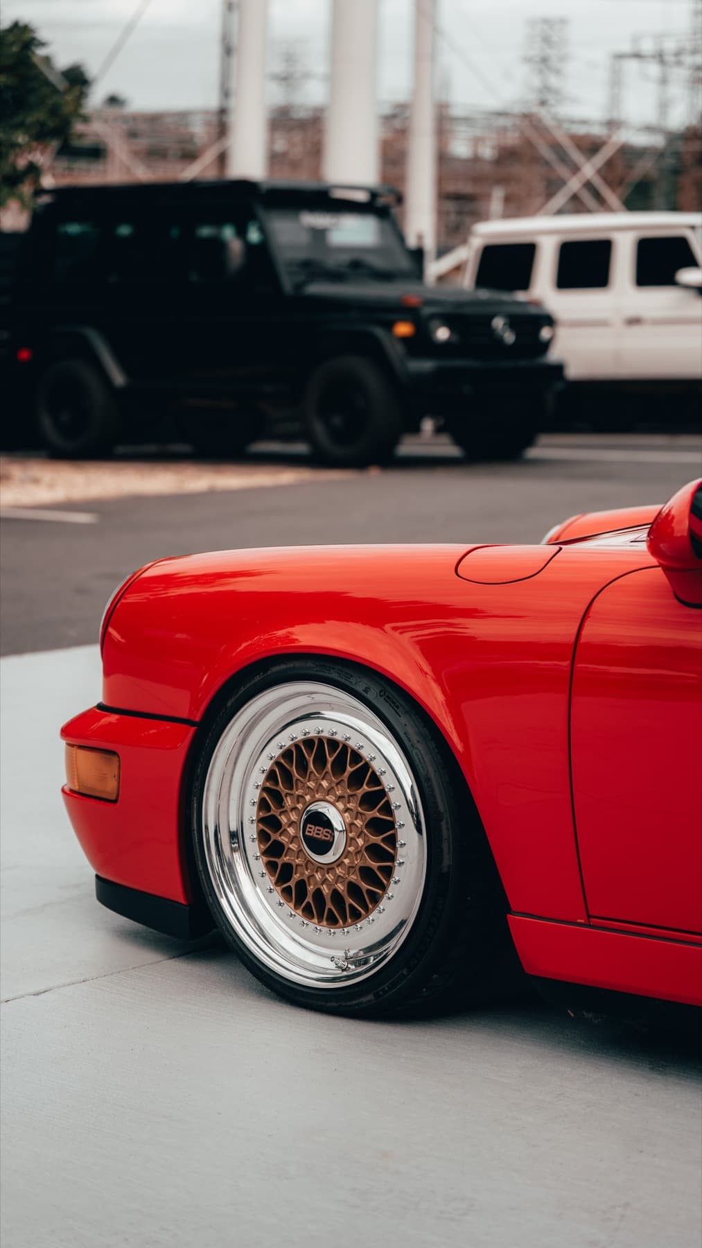 Wheel detail on an orange Porsche 911